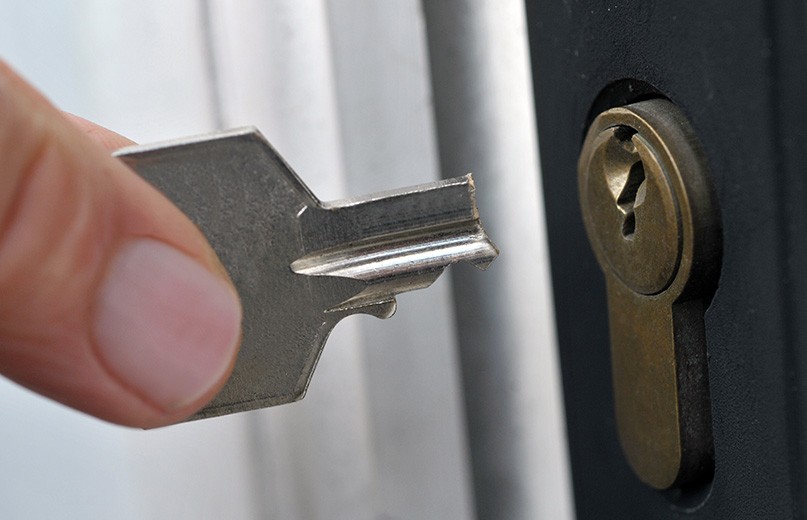 5 tips voor het openen van uw dichtgevallen deur slotenmaker